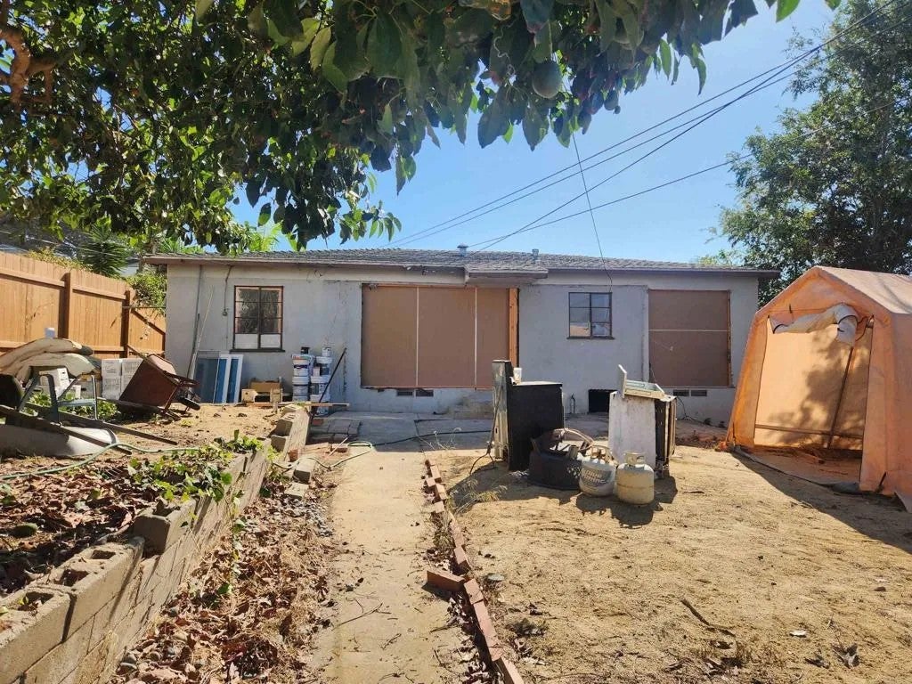 4676 Coronado Avenue