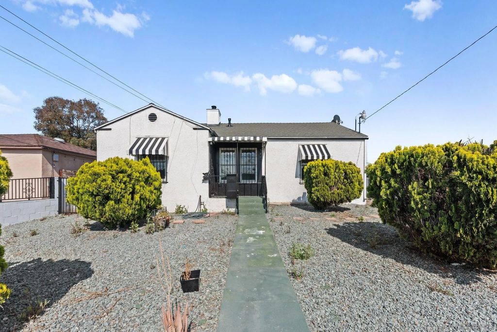 Photo of 407 43rd St, San Diego, CA 92102 (MLS # 260010886)