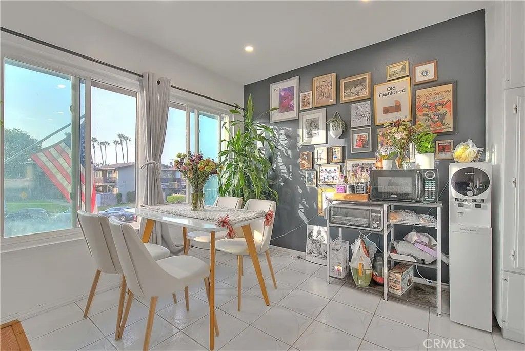 Photo of 1850 W Greenleaf Ave #G, Anaheim, CA 92801 (MLS # AR25278002)