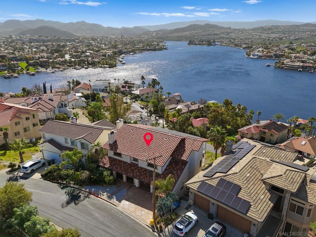 Photo of 22564 Inspiration Pt, Canyon Lake, CA 92587 (MLS # 260002919)