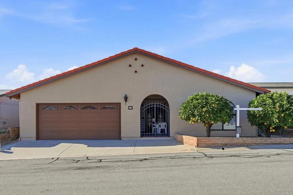 Photo of 634 Via Santa Cruz, Vista, CA 92081 (MLS # NDP2600316)