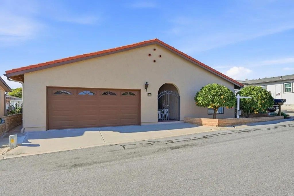 Photo of 634 Via Santa Cruz, Vista, CA 92081 (MLS # NDP2600316)