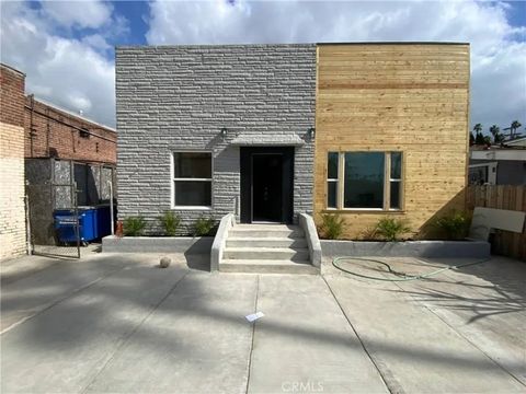 Photo of 4804 S Van Ness Ave, Los Angeles, CA 90062 (MLS # DW26089857)