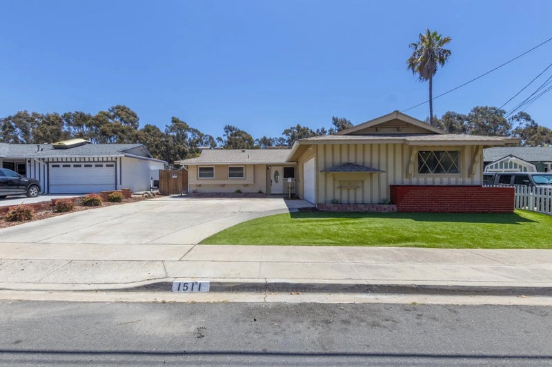 1511 San Altos Pl