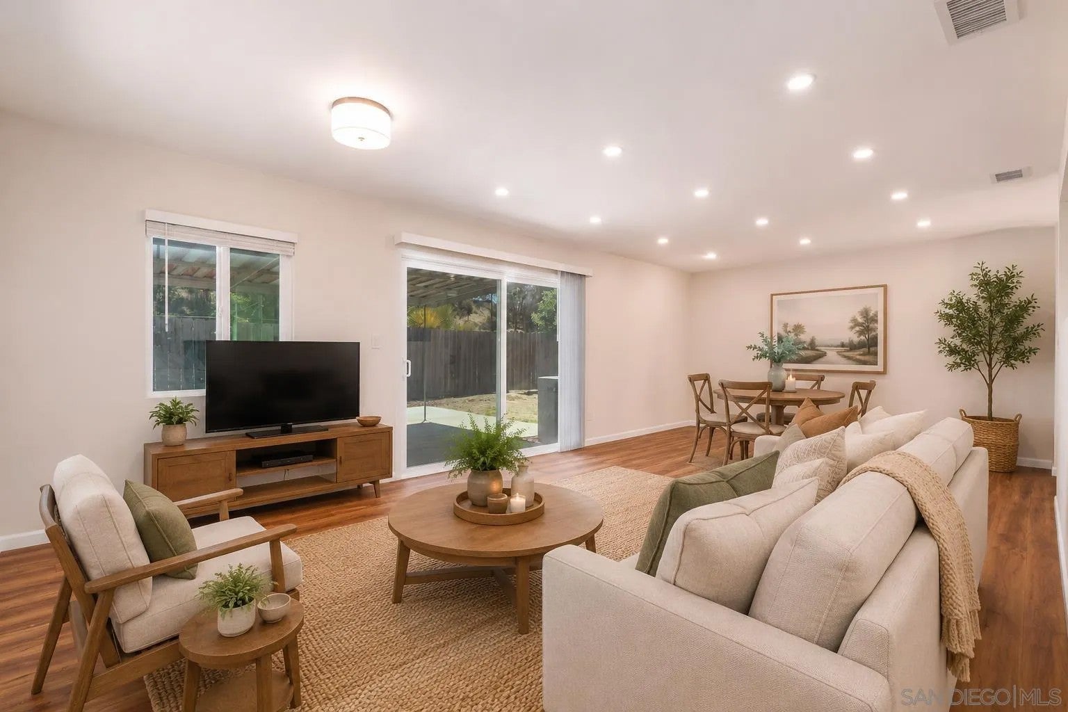 1511 San Altos Pl