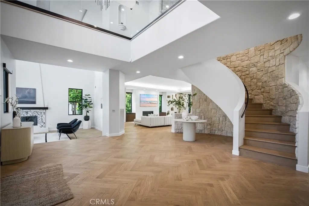 17437 Oak Creek Court