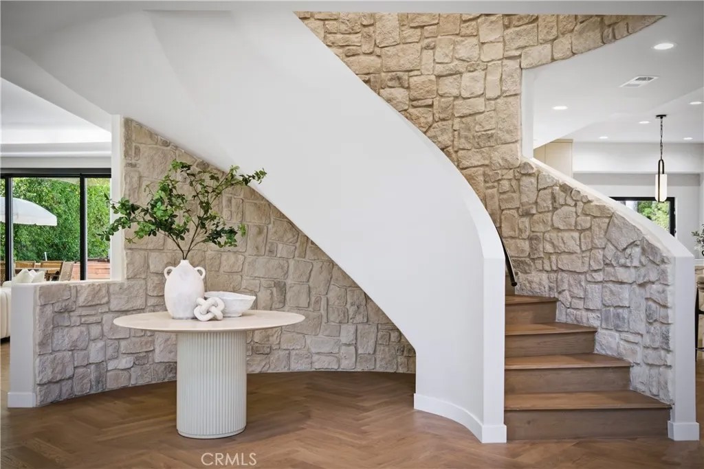 17437 Oak Creek Court