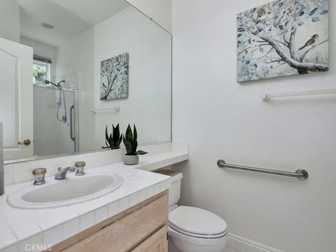 Tiny photo for 25 Mirino, Mission Viejo, CA 92692 (MLS # OC25239900)