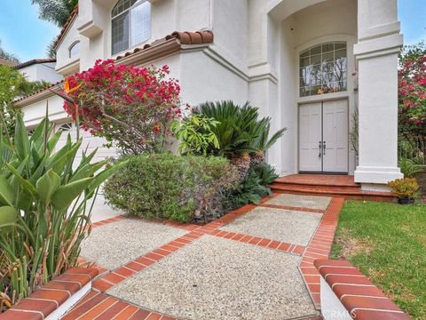 Tiny photo for 25 Mirino, Mission Viejo, CA 92692 (MLS # OC25239900)