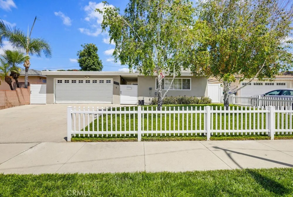 1312 N Devonshire Road