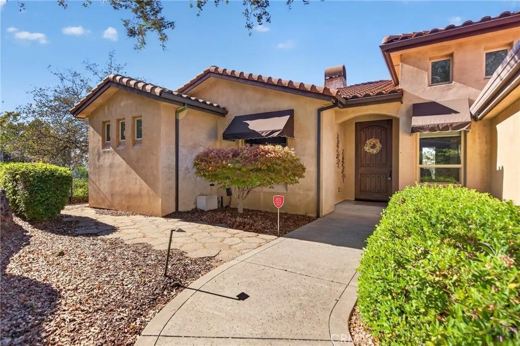 3454 Shallow Springs