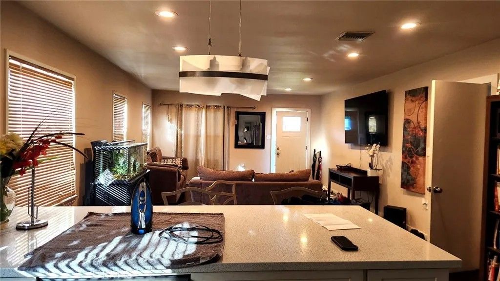 Photo of 6754 Rose Ave, Long Beach, CA 90805 (MLS # IV26019443)