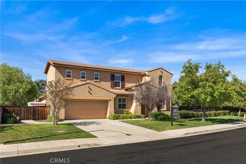 Photo of 32487 Meadow Glen Court, Wildomar, CA 92595 (MLS # OC25247553) Photo of 32487 Meadow Glen Court, Wildomar, CA 92595 (MLS # OC25247553)