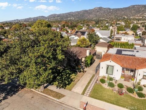 Tiny photo for 815 Omar St, Glendale, CA 91202 (MLS # GD25272719)