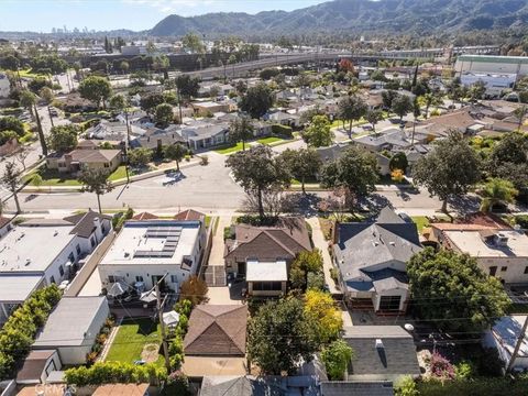 Tiny photo for 815 Omar St, Glendale, CA 91202 (MLS # GD25272719)