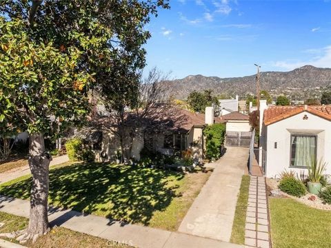 Tiny photo for 815 Omar St, Glendale, CA 91202 (MLS # GD25272719)
