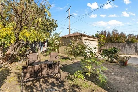 Tiny photo for 815 Omar St, Glendale, CA 91202 (MLS # GD25272719)
