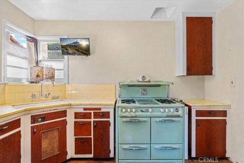 Tiny photo for 815 Omar St, Glendale, CA 91202 (MLS # GD25272719)