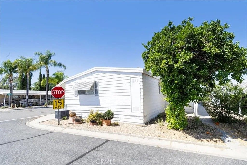 Photo of 5001 W Florida Ave #512, Hemet, CA 92545 (MLS # SW26081438)