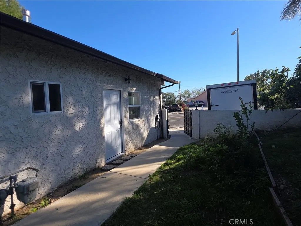 Photo of 13862 Gavina Ave, Sylmar, CA 91342 (MLS # SR26043737)