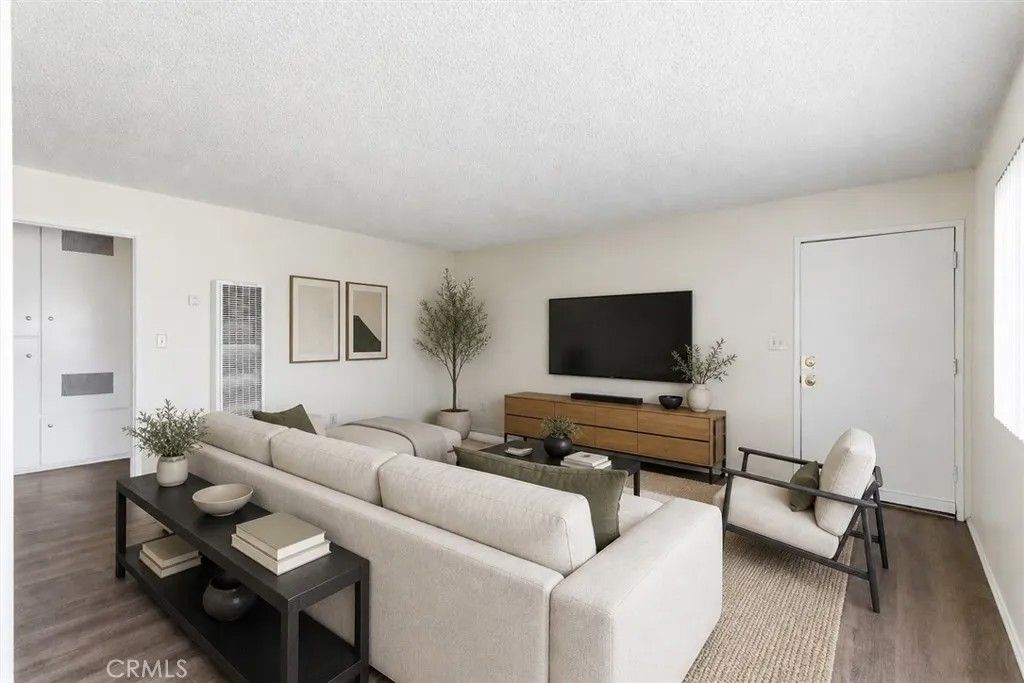 Photo of 5953 Gaviota Avenue, Long Beach, CA 90805 (MLS # OC26095859)