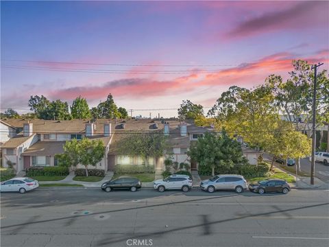 Photo of 3392 Elm Avenue, Long Beach, CA 90807 (MLS # SB26049385)