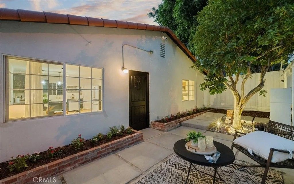 Photo of 1637 N Alvarado Street, Los Angeles, CA 90026 (MLS # SR26019373)