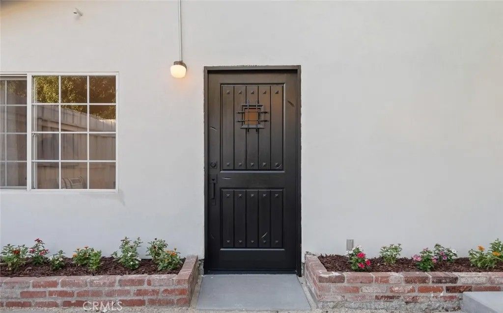 Photo of 1637 N Alvarado Street, Los Angeles, CA 90026 (MLS # SR26019373)