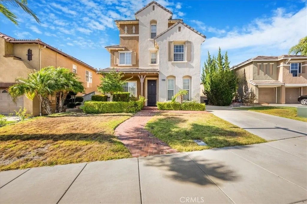 Photo of 44364 Kingston Dr, Temecula, CA 92592 (MLS # SW26007929)