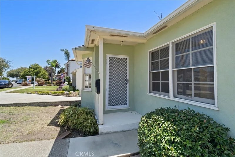 2719 S Averill
