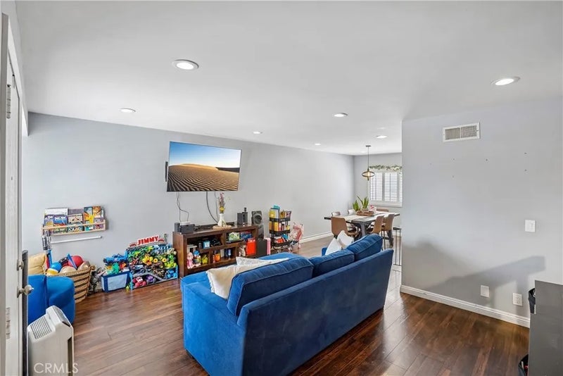 1599 W Jefferson Boulevard