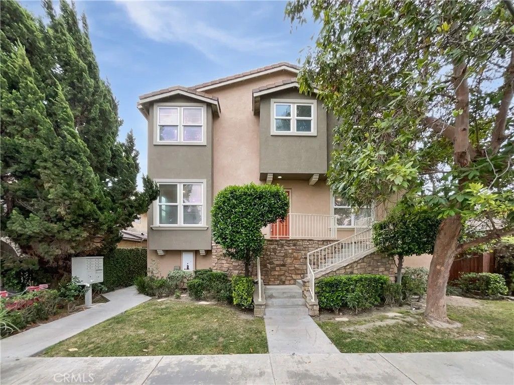 Photo of 3802 Howard Ave, Los Alamitos, CA 90720 (MLS # DW25273010)