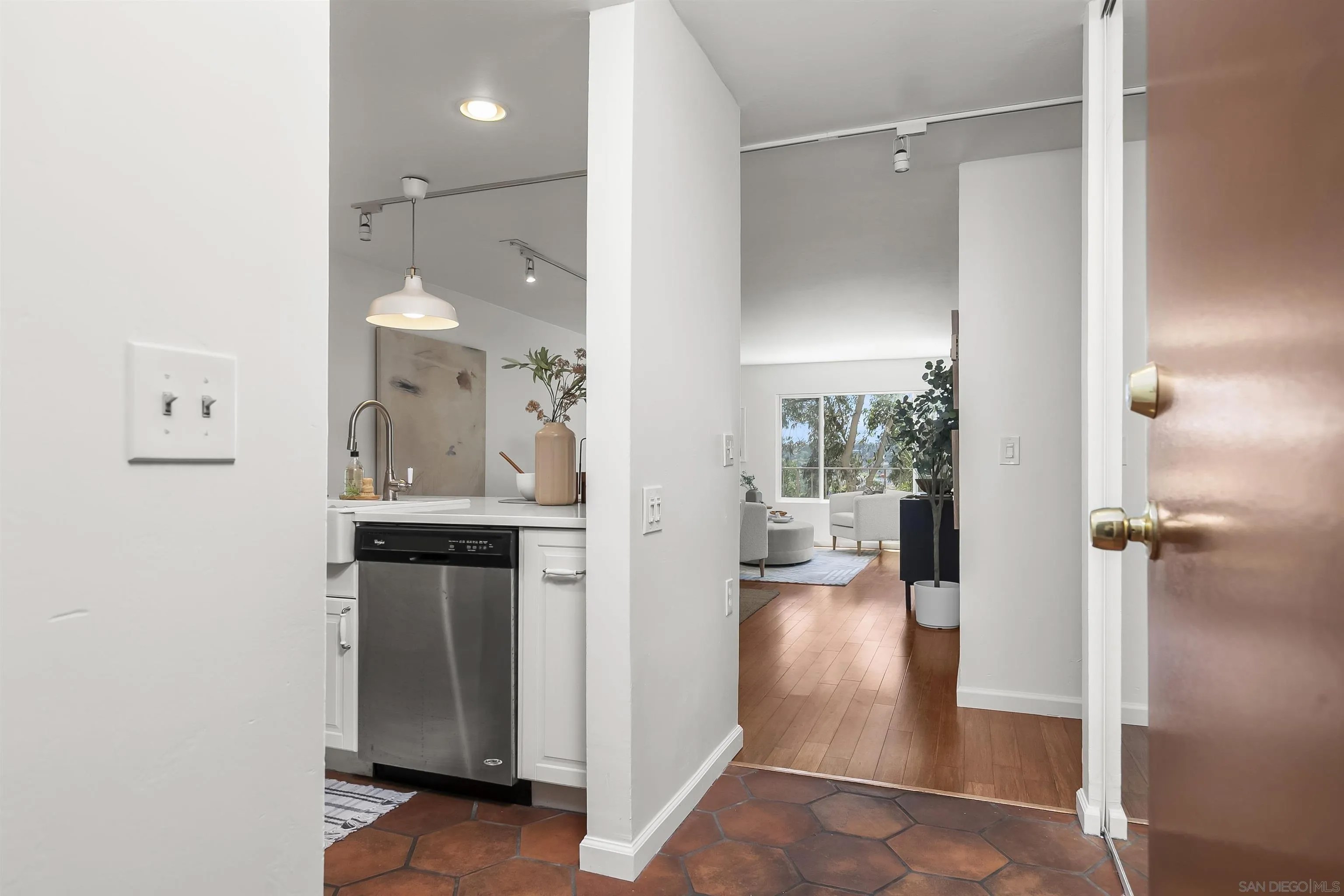 1209 Hueneme St 1