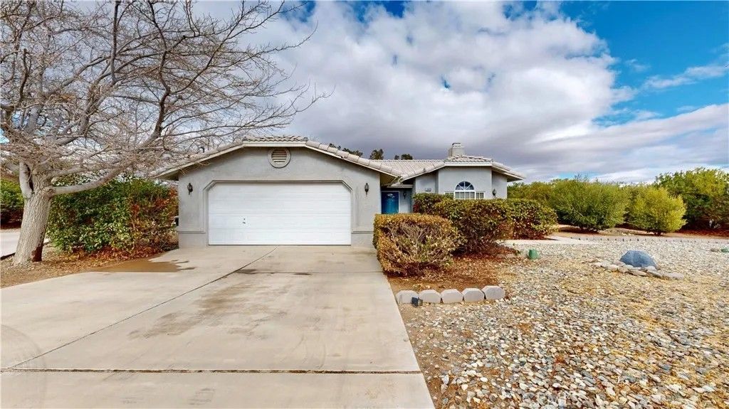 Photo of 15640 Lime St, Hesperia, CA 92345 (MLS # IV26053767)