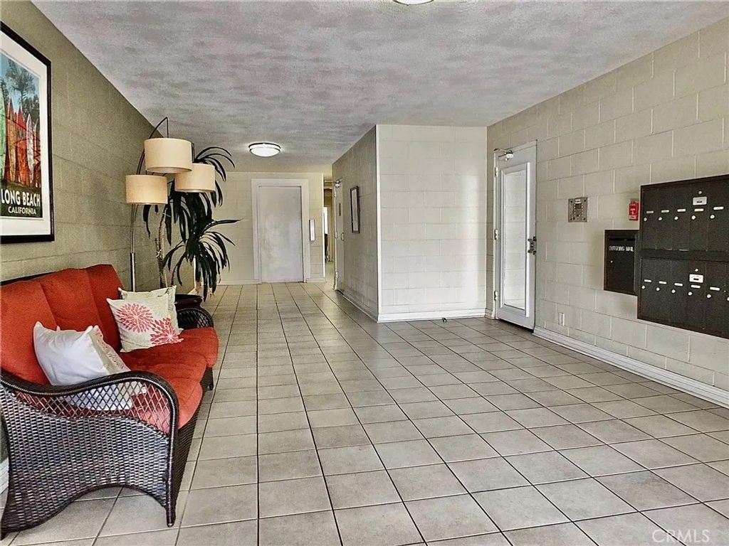 Photo of 420 Redondo Avenue #209, Long Beach, CA 90814 (MLS # PW26007856)