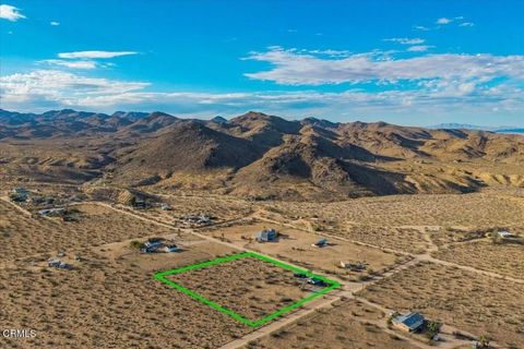 Tiny photo for 180 Geronimo Trail, Yucca Valley, CA 92284 (MLS # P1-24690)