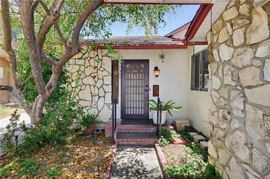 7508 Paso Robles Avenue