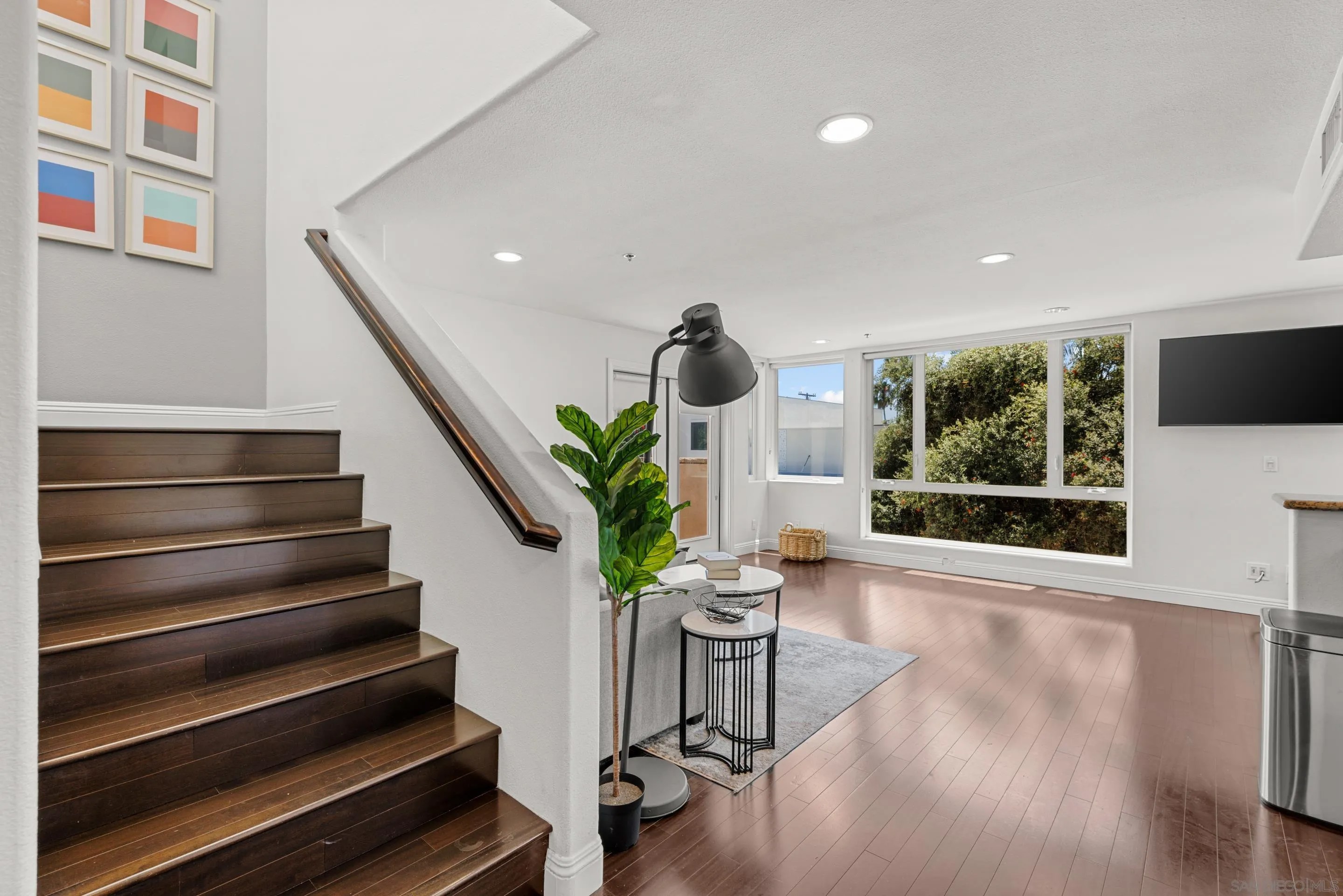 924 Hornblend Street