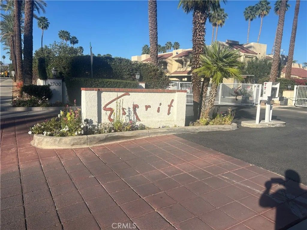 Photo of 2700 Lawrence Crossley Rd #84, Palm Springs, CA 92264 (MLS # CV26073497)