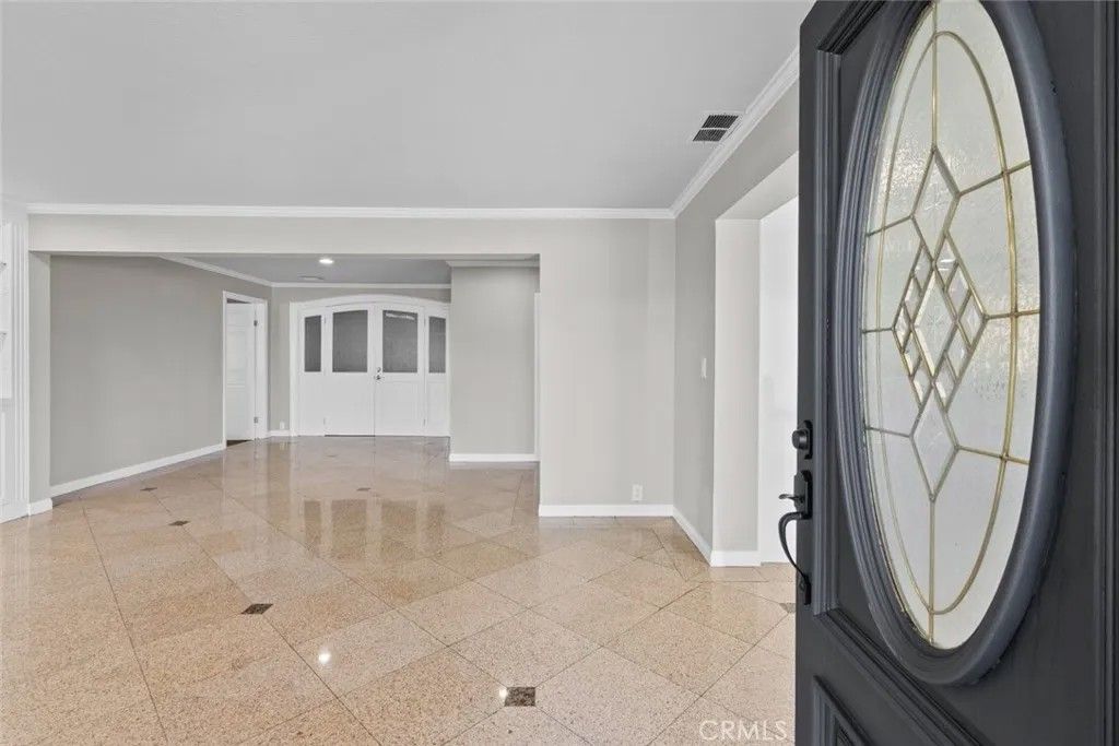 Photo of 7135 Geyser Avenue, Reseda, CA 91335 (MLS # SR25231907)