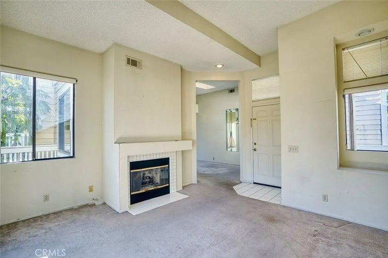 4900 N Grand Avenue 212