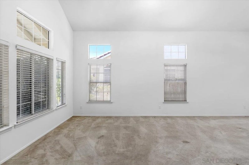 32158 Camino Seneco