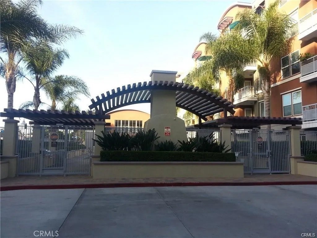 12668 Chapman 2104