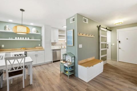 Photo of 140 Walnut Ave #2A, San Diego, CA 92103 (MLS # 260001427)