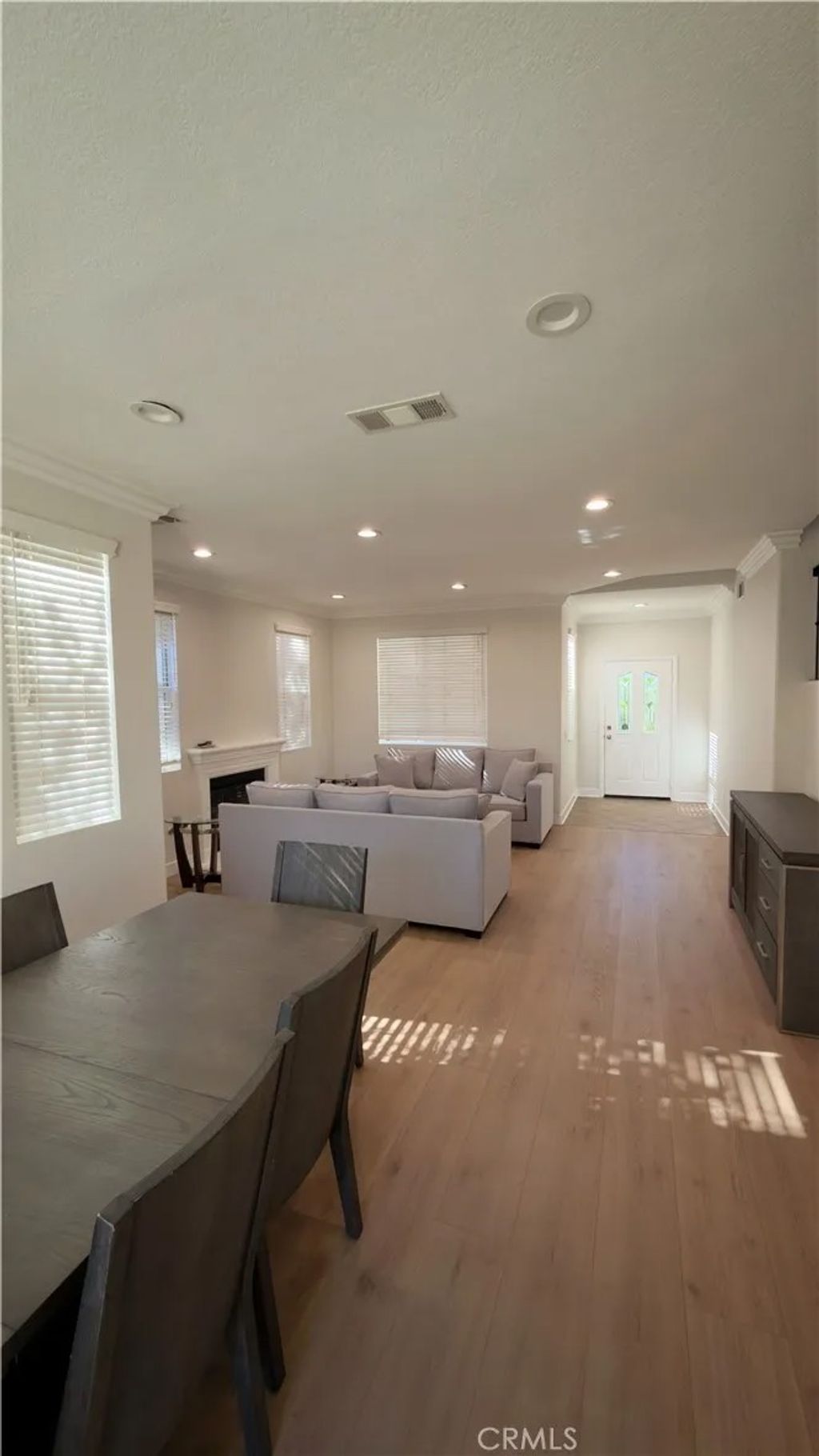 Photo of 8220 Chamberlain Ln, Reseda, CA 91335 (MLS # SR26017793)