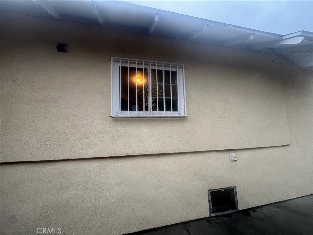 2129 W 30th Street West