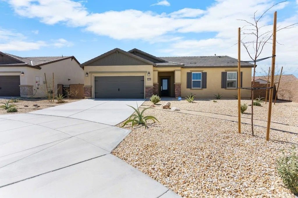Photo of 11154 Fargo Court, Victorville, CA 92392 (MLS # IV26010620)