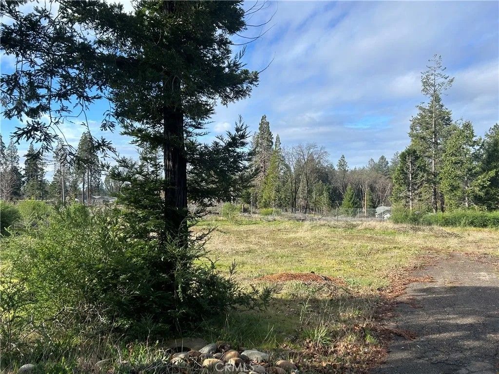 Photo of 6462 Purdue Ct, Magalia, CA 95954 (MLS # PA26034420)