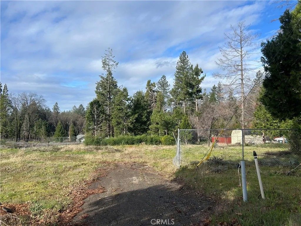 Photo of 6462 Purdue Ct, Magalia, CA 95954 (MLS # PA26034420)