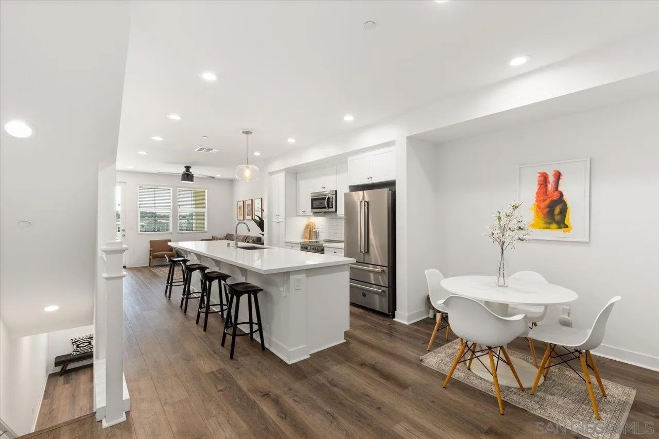 1107 Hibiscus Way